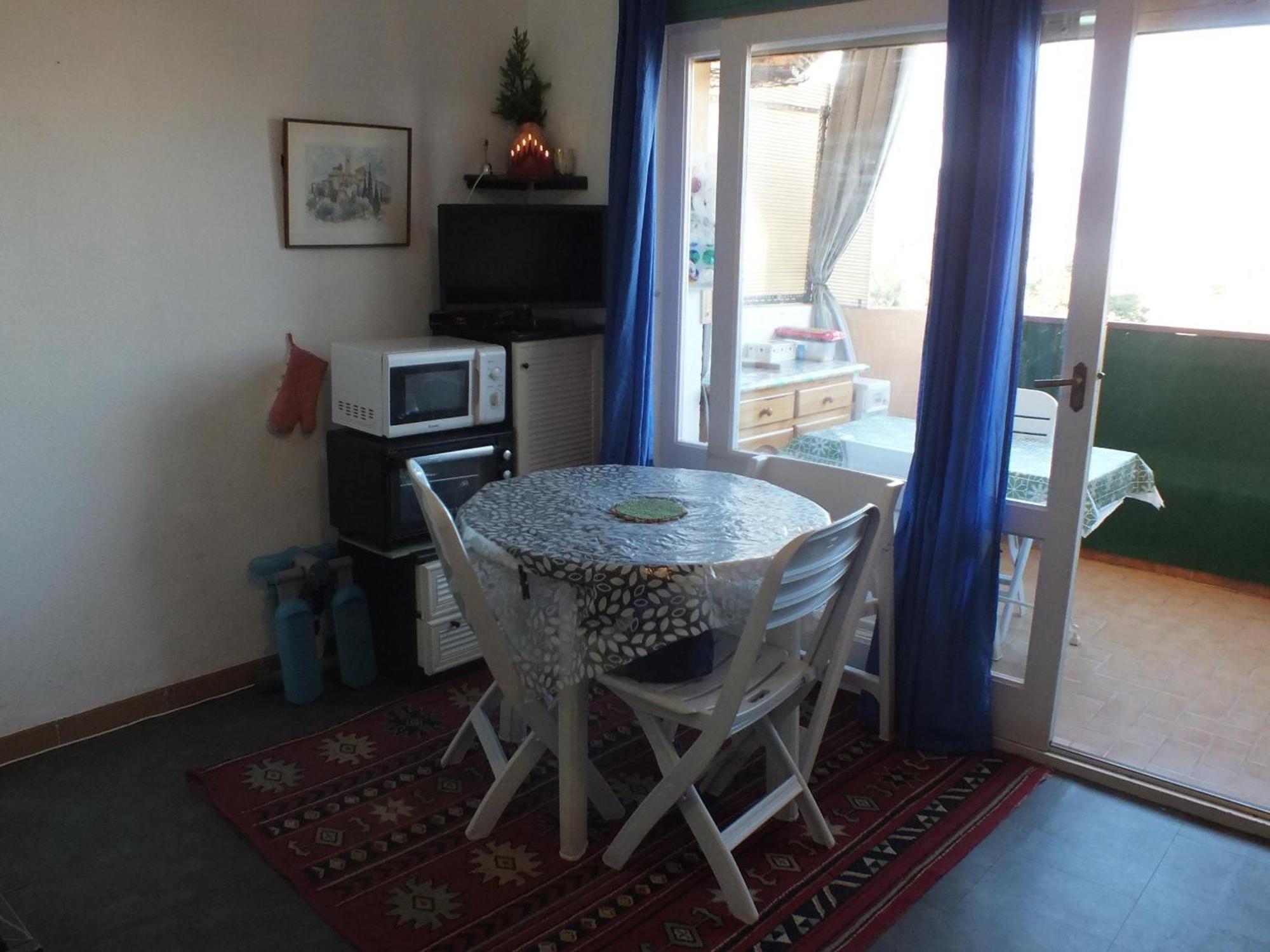 Estudio Acogedor 2/3 En Roses, A 800m De La Playa Con Aparcamiento - Es-204-72 *
